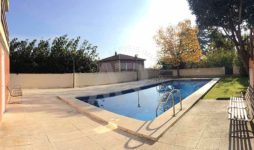 piscina bancos jardin